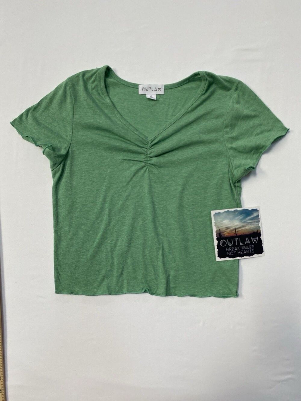 Outlaw XL Green V-Neck Short Sleeve Ruched Front Crop Top T-Shirt Boho Y2K